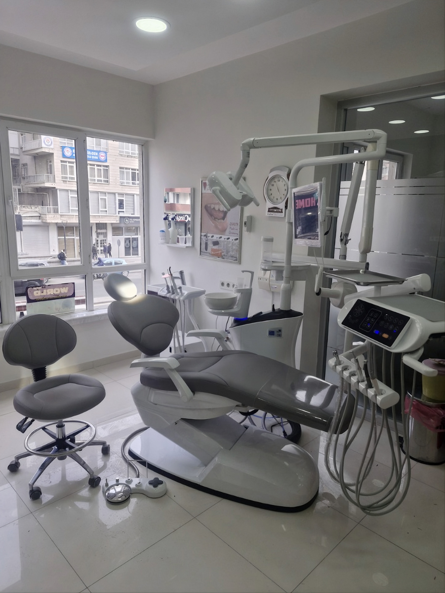 Dt. Bünyamin Turhan diş kliniği — Cebeci, Çankaya / Ankara tedavi odası